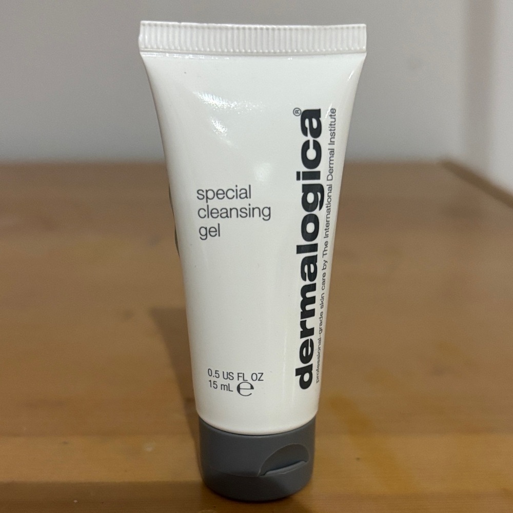 Dermalogica White and Gray Cleansing Gel